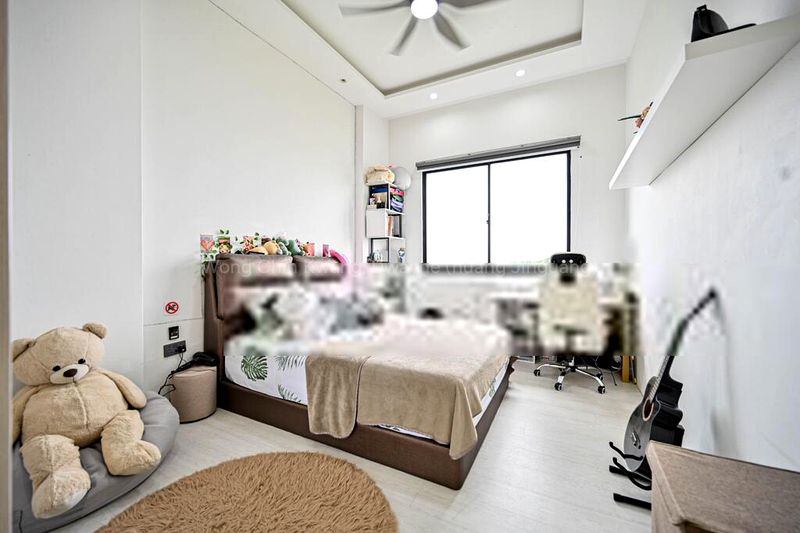 7 Bed Apartment (Condo) for Sale in  Avon Park - Image 3